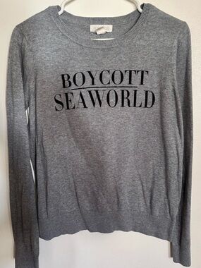 Boycott Seaworld Graphic Gray Crewneck Sweater